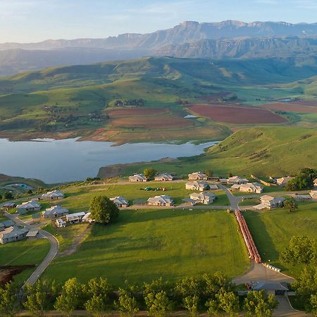 Cayley Mountain Resort Champagne Valley Esterno foto