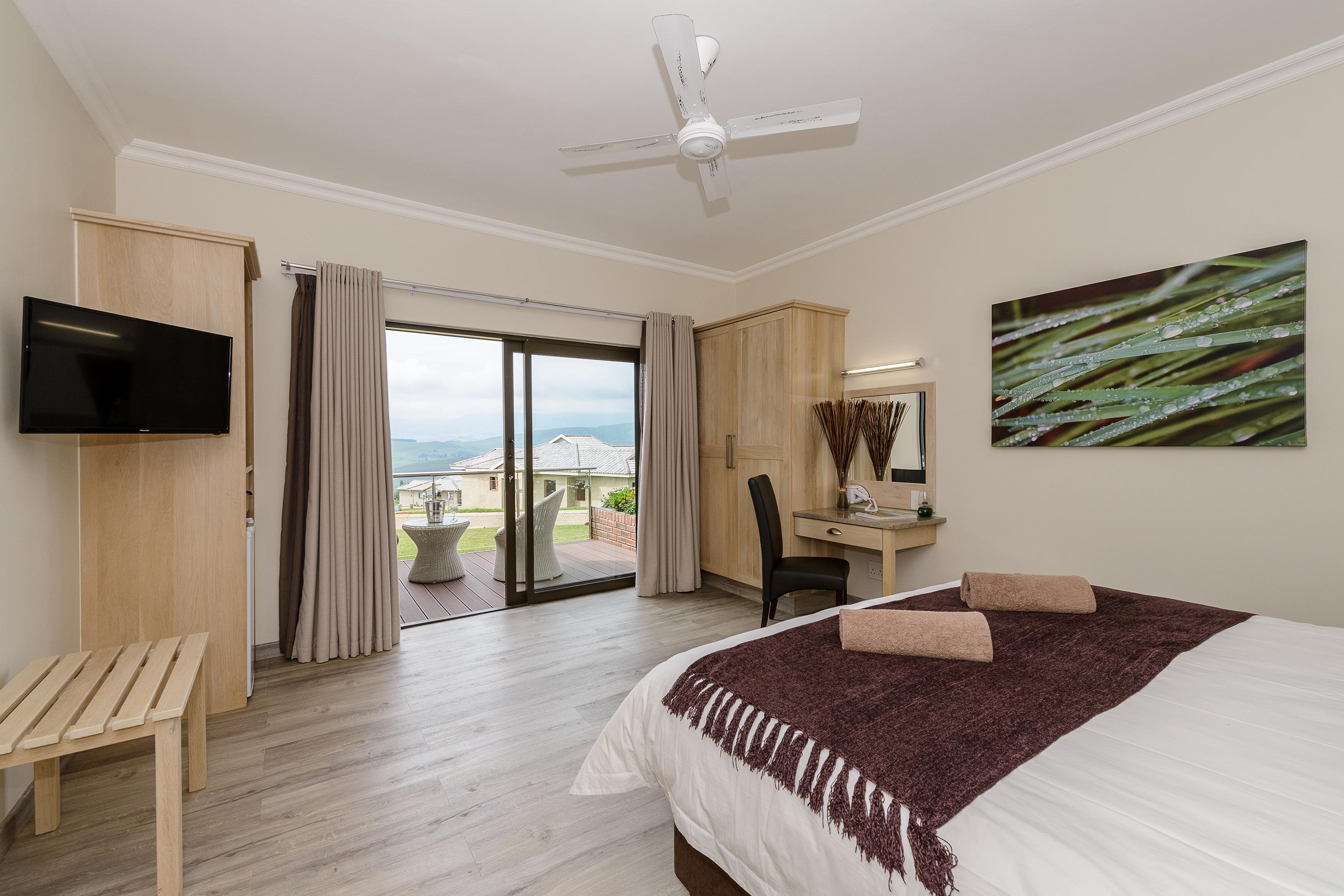 Cayley Mountain Resort Champagne Valley Esterno foto