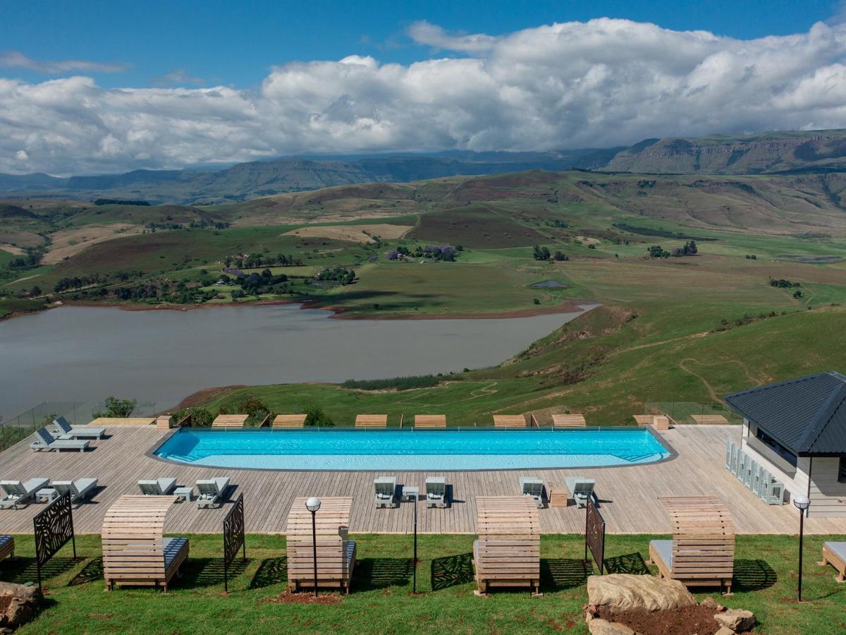 Cayley Mountain Resort Champagne Valley Esterno foto
